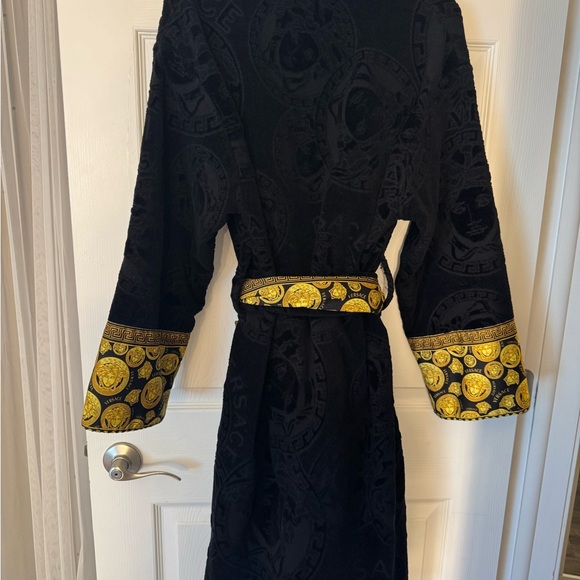 Versace Black and Gold Robe - Picture 3 of 3